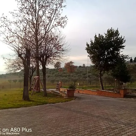 In Campagna+giardino+posto Auto Free Apartamento Gualdo Cattaneo